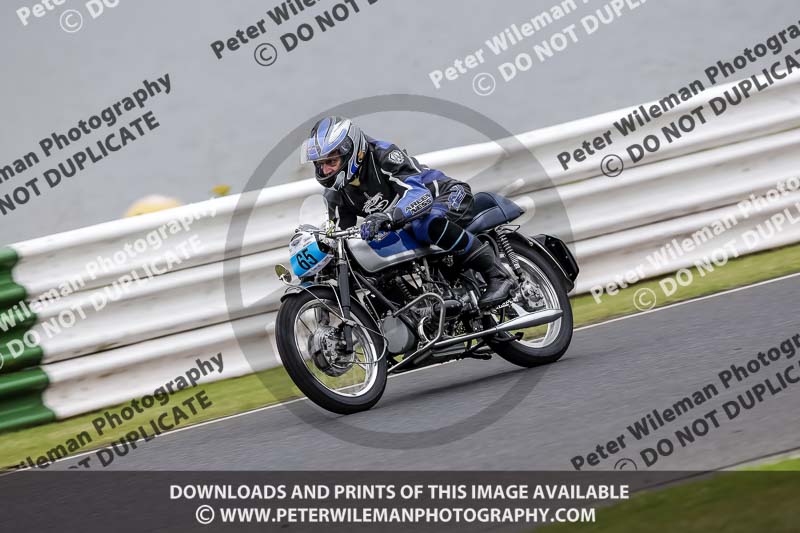 Vintage motorcycle club;eventdigitalimages;mallory park;mallory park trackday photographs;no limits trackdays;peter wileman photography;trackday digital images;trackday photos;vmcc festival 1000 bikes photographs